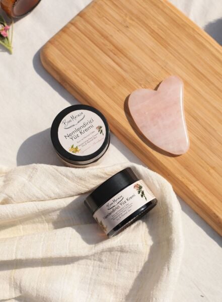 Kuru Ciltler Nemlendirici Yüz Kremi