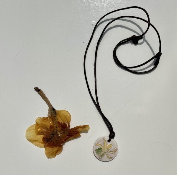 Ylang Ylang Çiçeği Seramik Kolye